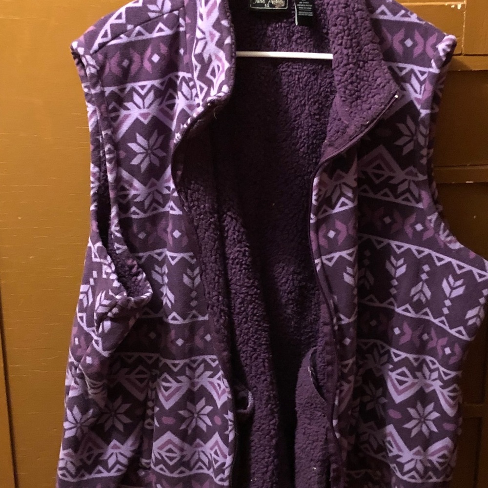 NWOT JANE ASHLEY FLEECE ZIP UP VEST